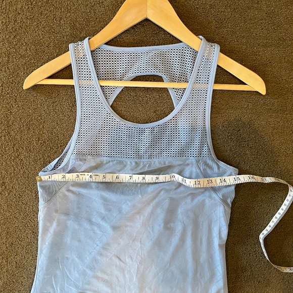 Lorna Jane Light Blue Mesh Cut Out Tank - Picture 5 of 6